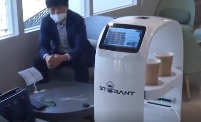 AI-powered robots take over South Korea's restaurant to limit human contact
